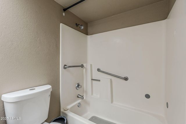 6940 W NORTHVIEW Avenue, Glendale, AZ 85303