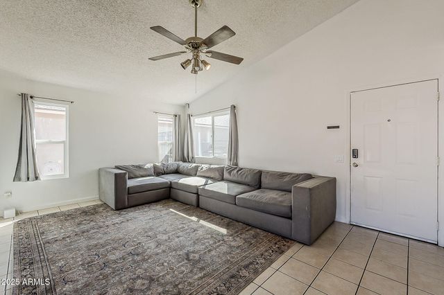 6940 W NORTHVIEW Avenue, Glendale, AZ 85303