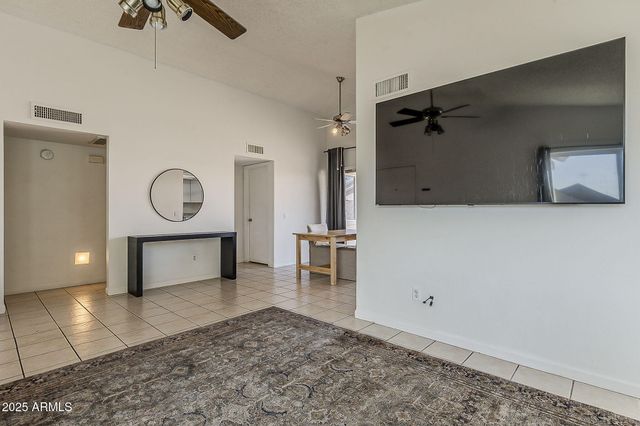 6940 W NORTHVIEW Avenue, Glendale, AZ 85303