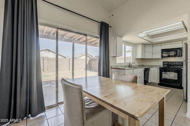 6940 W NORTHVIEW Avenue, Glendale, AZ 85303