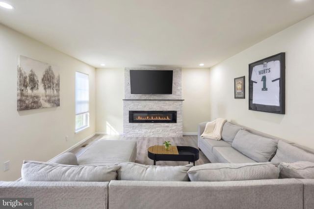 406 WYNWOOD RD, York, PA 17402