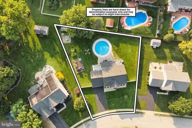 406 WYNWOOD RD, York, PA 17402