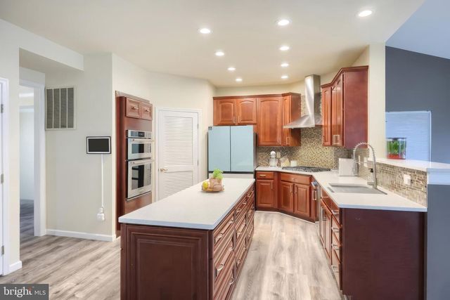 406 WYNWOOD RD, York, PA 17402