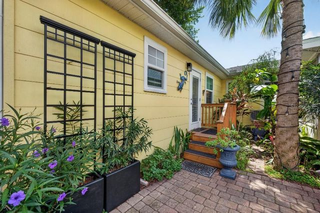125 22ND AVENUE NE, St Petersburg, FL 33704