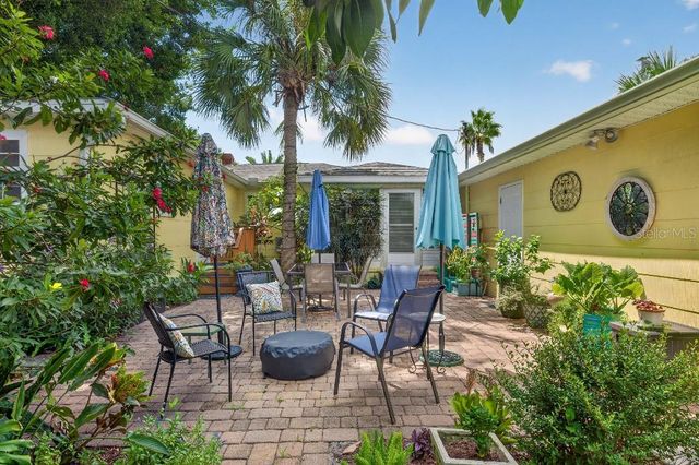 125 22ND AVENUE NE, St Petersburg, FL 33704