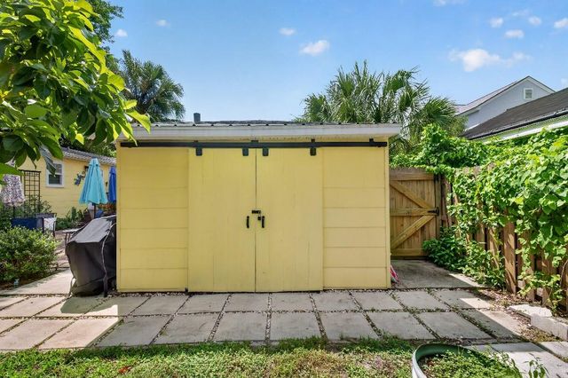 125 22ND AVENUE NE, St Petersburg, FL 33704