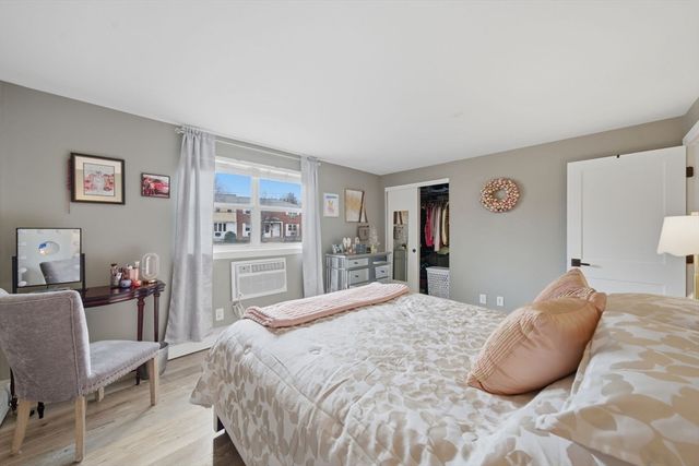 38 Village Green Dr 77, North Andover, MA 01845