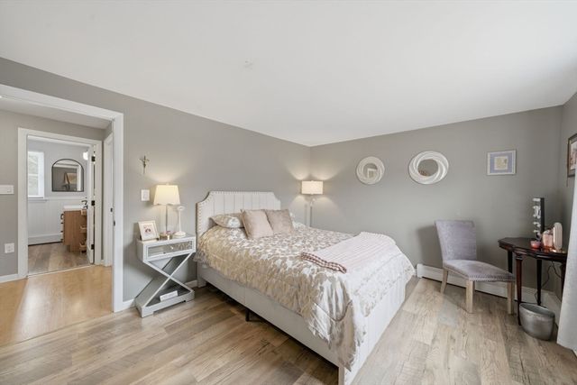 38 Village Green Dr 77, North Andover, MA 01845