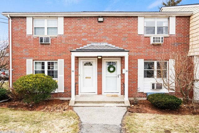 38 Village Green Dr 77, North Andover, MA 01845