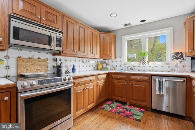 647 FERNFIELD CIR, Wayne, PA 19087