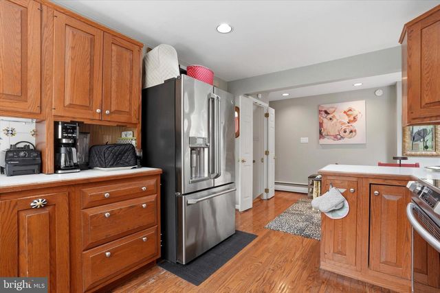 647 FERNFIELD CIR, Wayne, PA 19087
