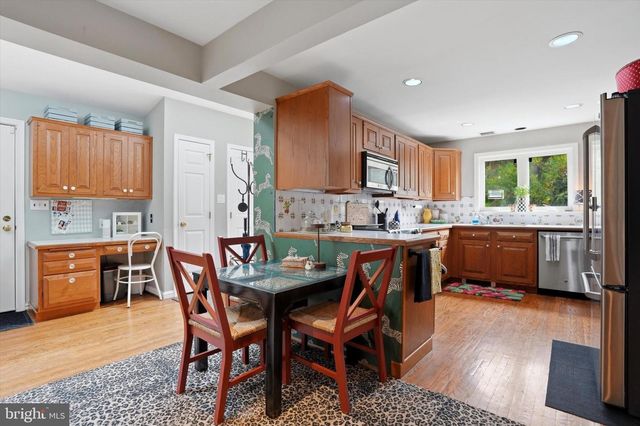 647 FERNFIELD CIR, Wayne, PA 19087