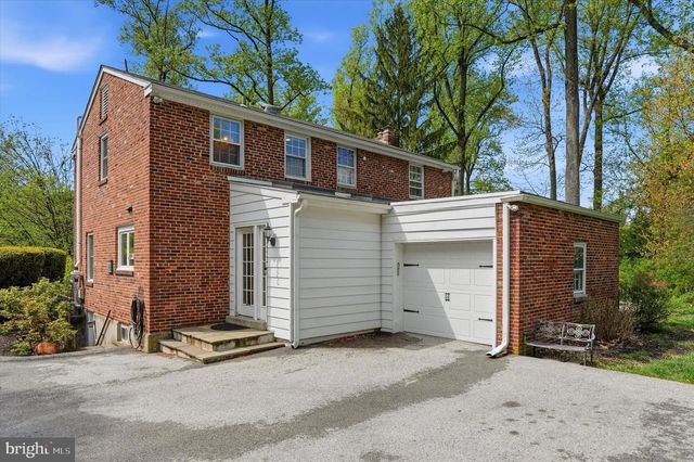 647 FERNFIELD CIR, Wayne, PA 19087