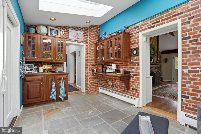 647 FERNFIELD CIR, Wayne, PA 19087