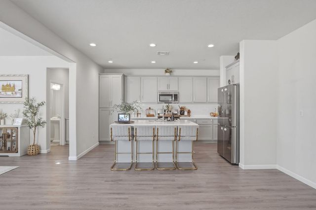 4344 Icon Ave, Modesto, CA 95356