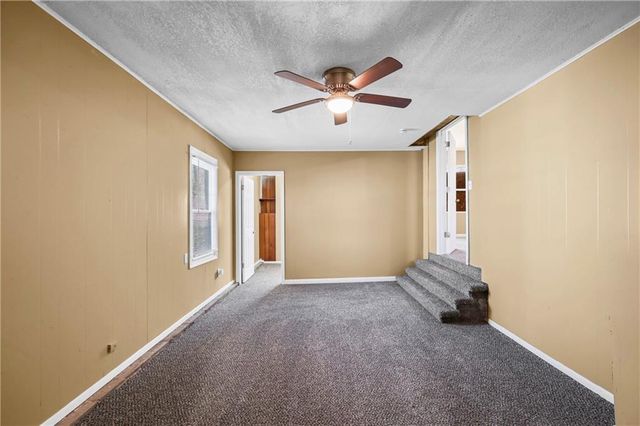 10008 Hardesty Avenue, Kansas City, MO 64137