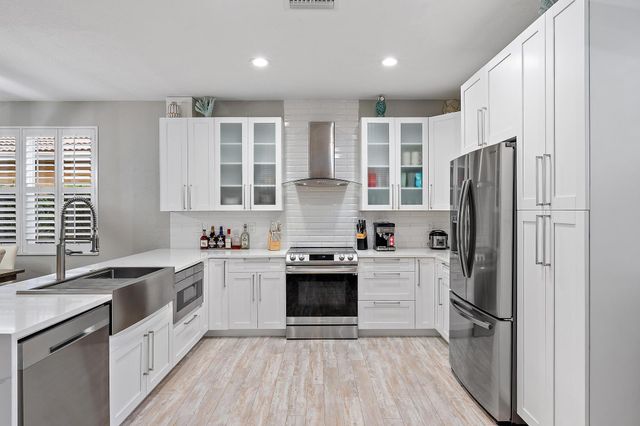 6108 SE Turn Leaf Trail, Hobe Sound, FL 33455