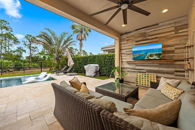 6108 SE Turn Leaf Trail, Hobe Sound, FL 33455