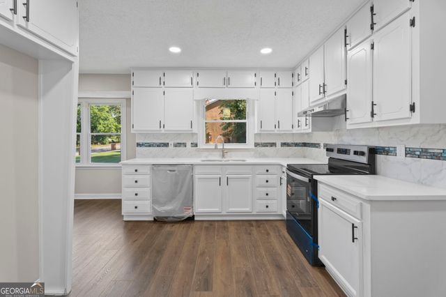 5518 Brinwick Drive, Rex, GA 30273