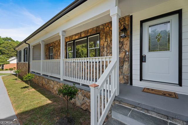 5518 Brinwick Drive, Rex, GA 30273