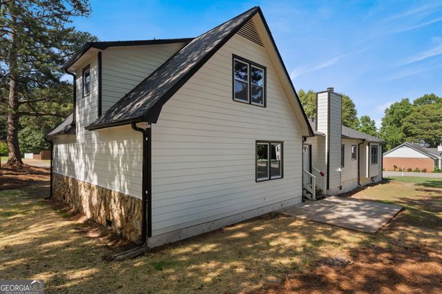5518 Brinwick Drive, Rex, GA 30273