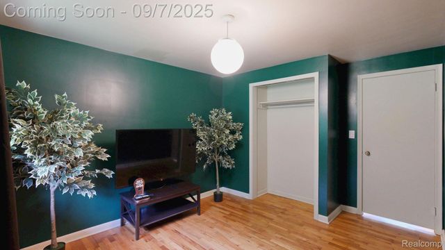 2342 Meadowbrook Lane, Clio, MI 48420