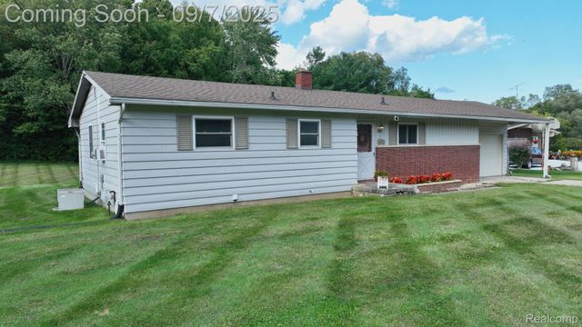 2342 Meadowbrook Lane, Clio, MI 48420