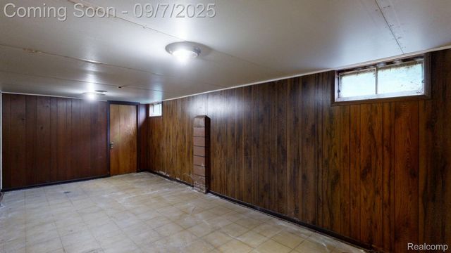 2342 Meadowbrook Lane, Clio, MI 48420