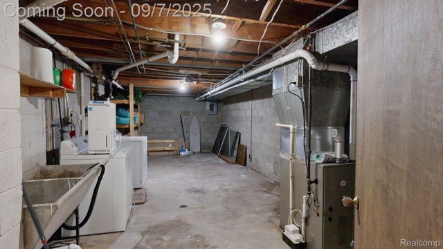 2342 Meadowbrook Lane, Clio, MI 48420