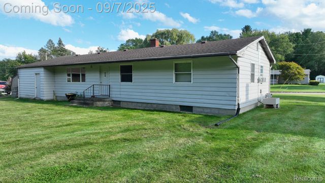 2342 Meadowbrook Lane, Clio, MI 48420