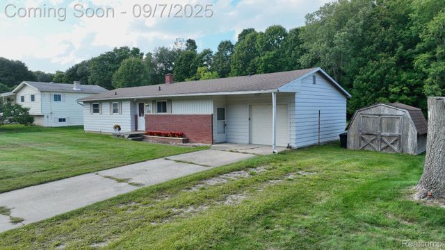 2342 Meadowbrook Lane, Clio, MI 48420