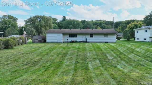 2342 Meadowbrook Lane, Clio, MI 48420