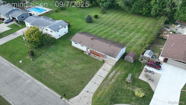 2342 Meadowbrook Lane, Clio, MI 48420