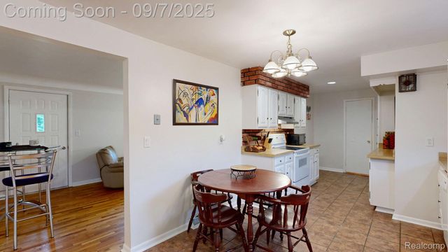 2342 Meadowbrook Lane, Clio, MI 48420