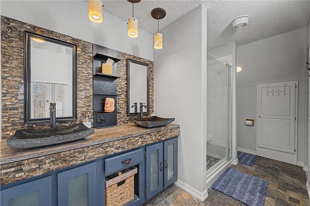 22719 Raymond Street, Springdale, AR 72764