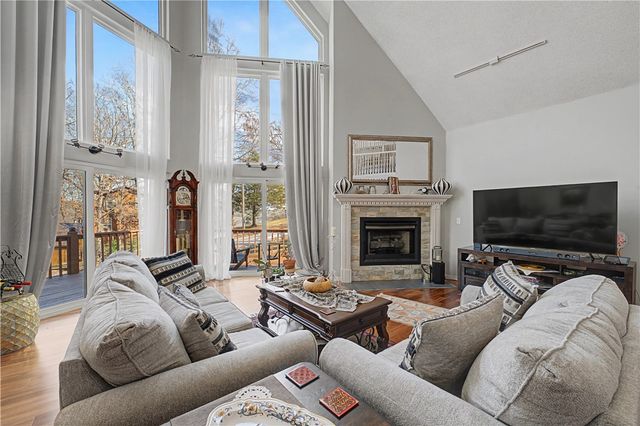 22719 Raymond Street, Springdale, AR 72764