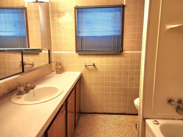 127 E High Street, Wautoma, WI 54982
