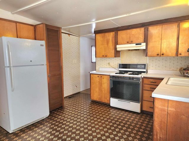 127 E High Street, Wautoma, WI 54982