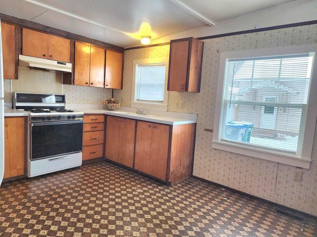 127 E High Street, Wautoma, WI 54982