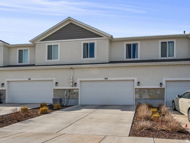 920 N CENTER ST, Santaquin, UT 84655