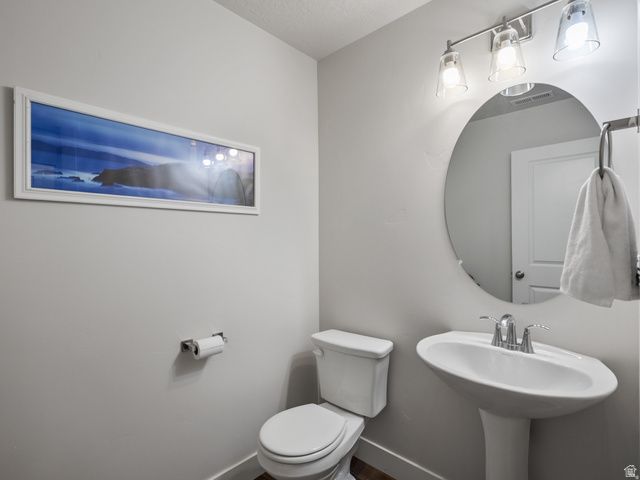 920 N CENTER ST, Santaquin, UT 84655