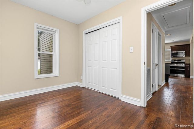 23137 E 13 Mile Road, Saint Clair Shores, MI 48082