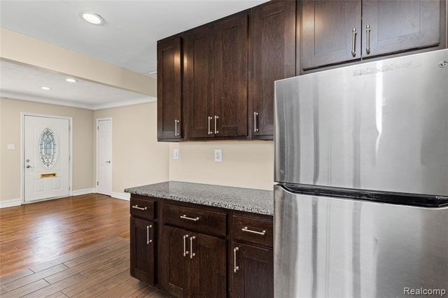 23137 E 13 Mile Road, Saint Clair Shores, MI 48082