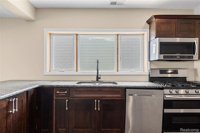 23137 E 13 Mile Road, Saint Clair Shores, MI 48082