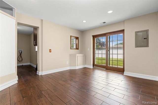 23137 E 13 Mile Road, Saint Clair Shores, MI 48082