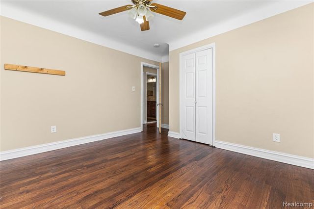 23137 E 13 Mile Road, Saint Clair Shores, MI 48082