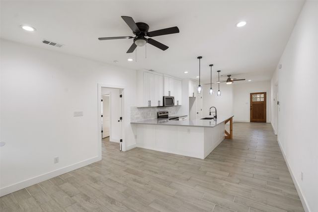 145 Barcelona Street, Payne Springs, TX 75156