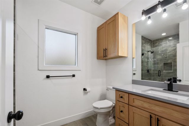 145 Barcelona Street, Payne Springs, TX 75156