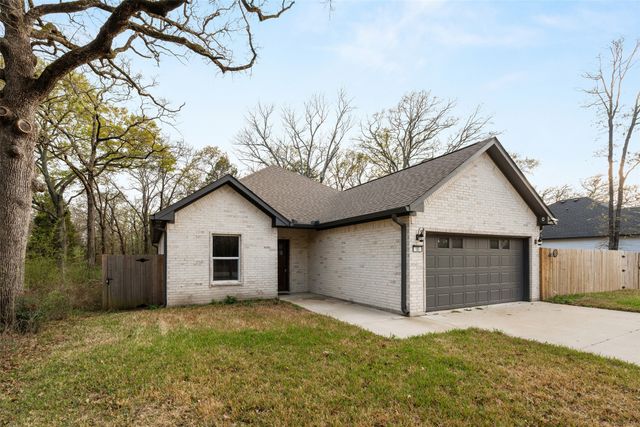 145 Barcelona Street, Payne Springs, TX 75156
