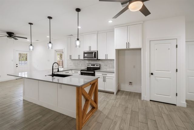 145 Barcelona Street, Payne Springs, TX 75156